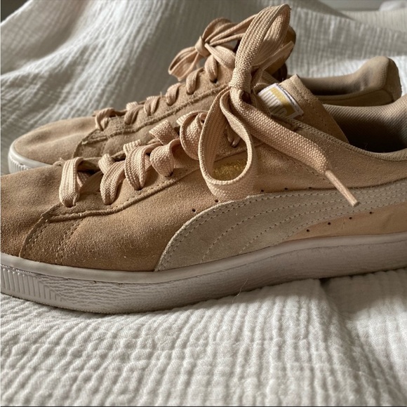 Puma Sneakers (Size 9) - Picture 2 of 8